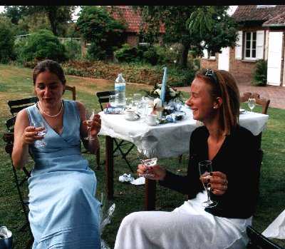 Les belles filles de Papilllies sont en grande conversation